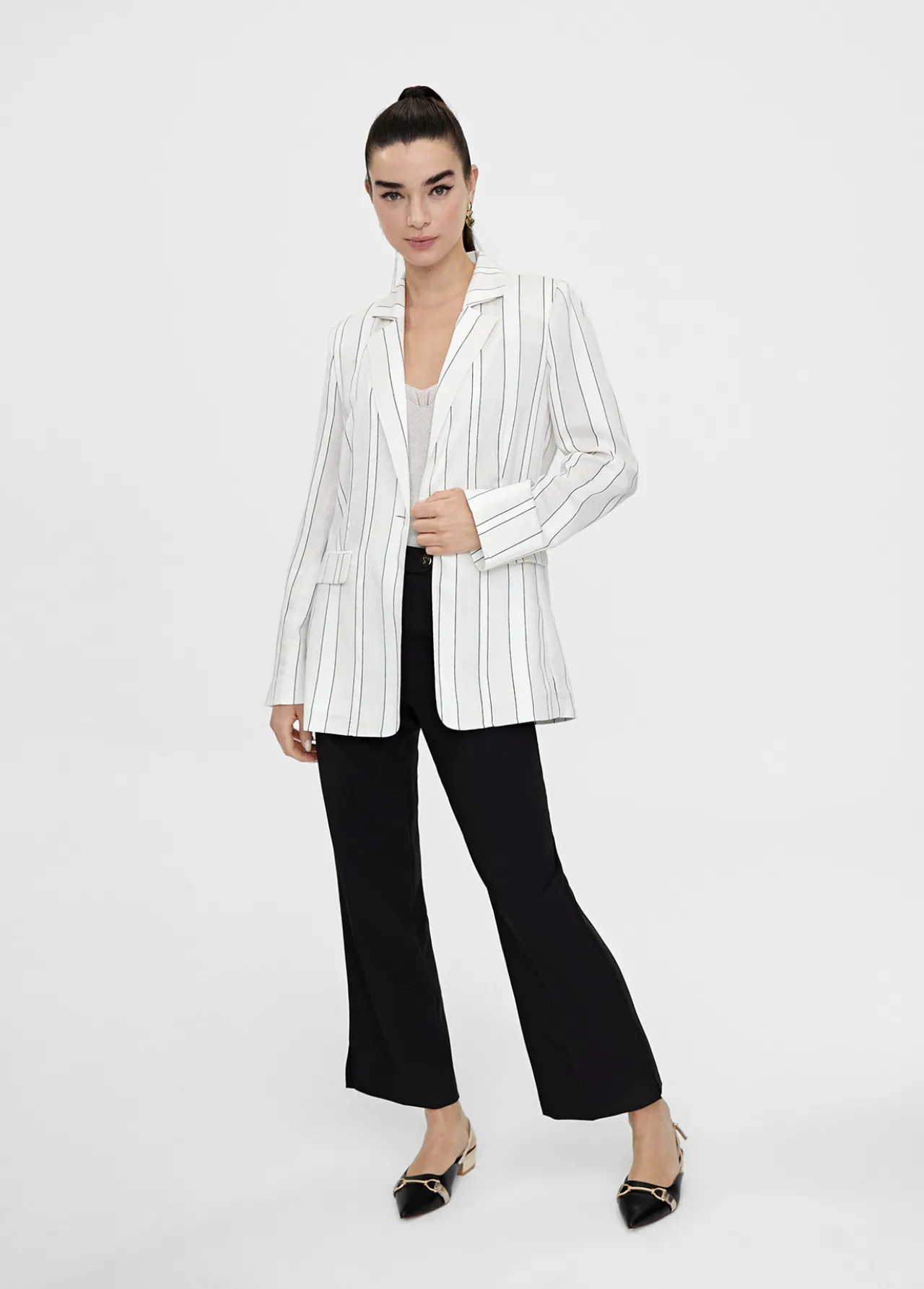 americana_blazer_con_rayas_4.webp Lola Casademunt Americanas Y Blazers<Americana blazer con rayas NARANJA-BLANCO