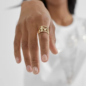 Lola Casademunt Bisuteria<Anillo letras M DORADO