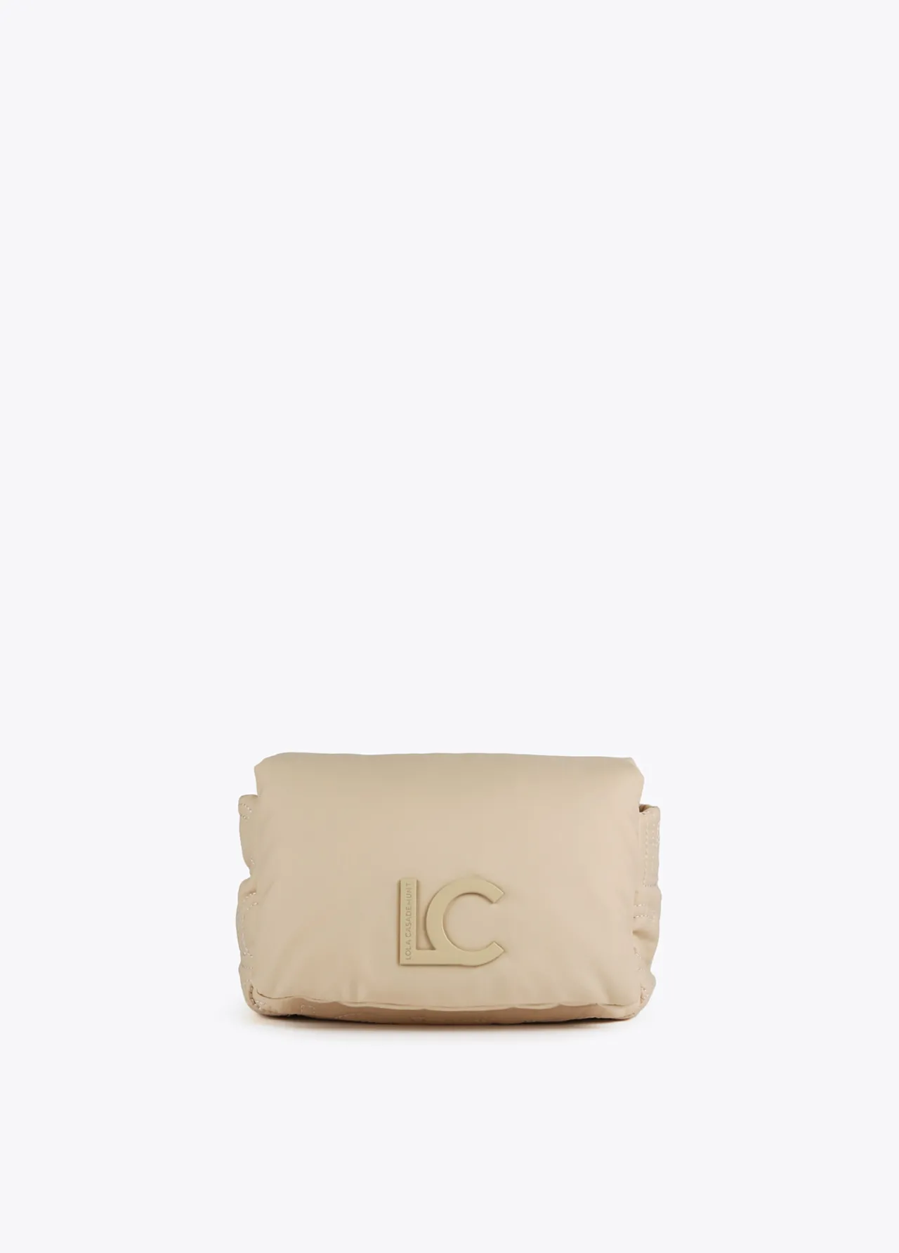 bandolera_acolchada_4.webp Lola Casademunt Bandoleras | Bolsos Pequeños<Bandolera acolchada CRUDO