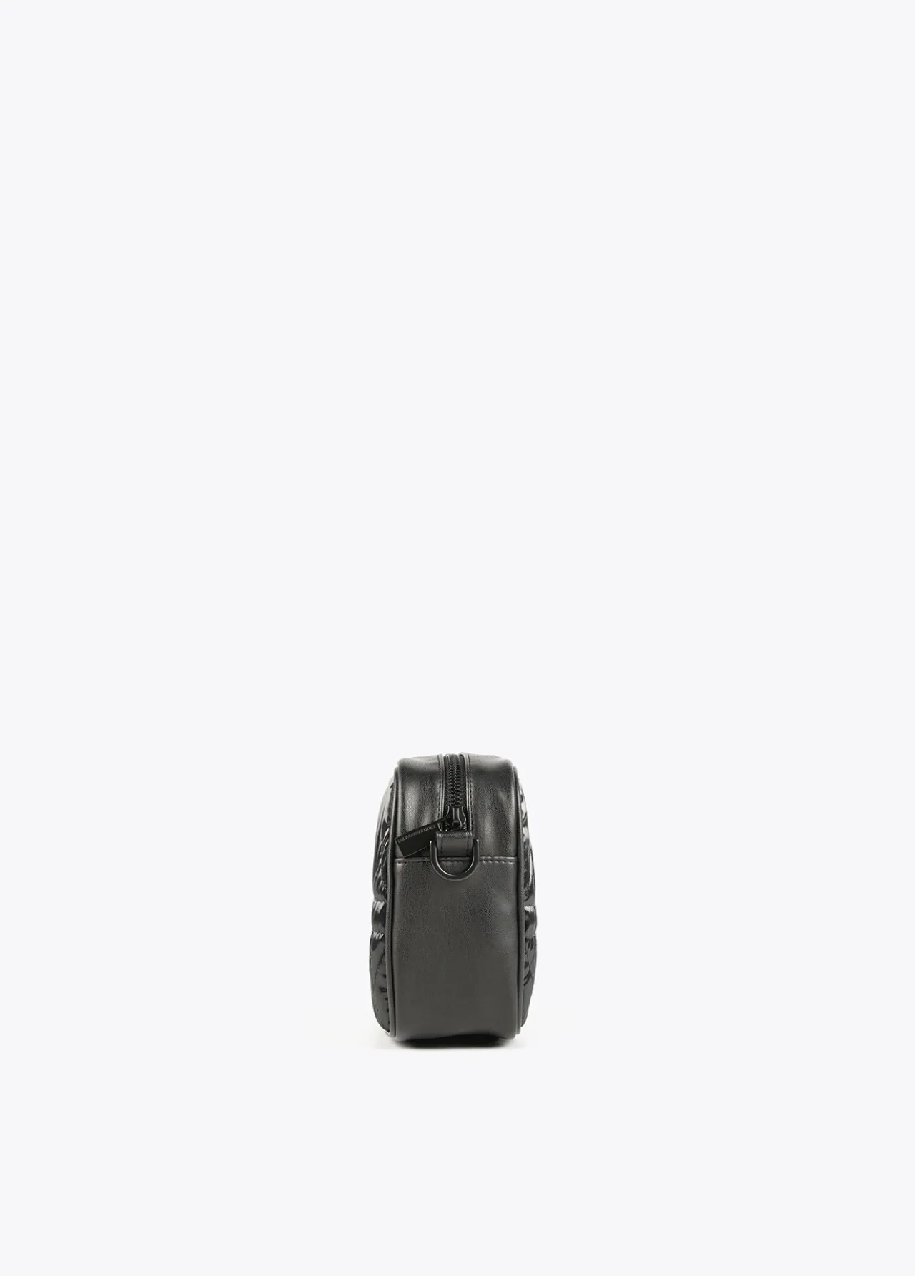 bandolera_acolchada_6-2.webp Lola Casademunt Bandoleras | Bolsos Pequeños<Bandolera acolchada NEGRO