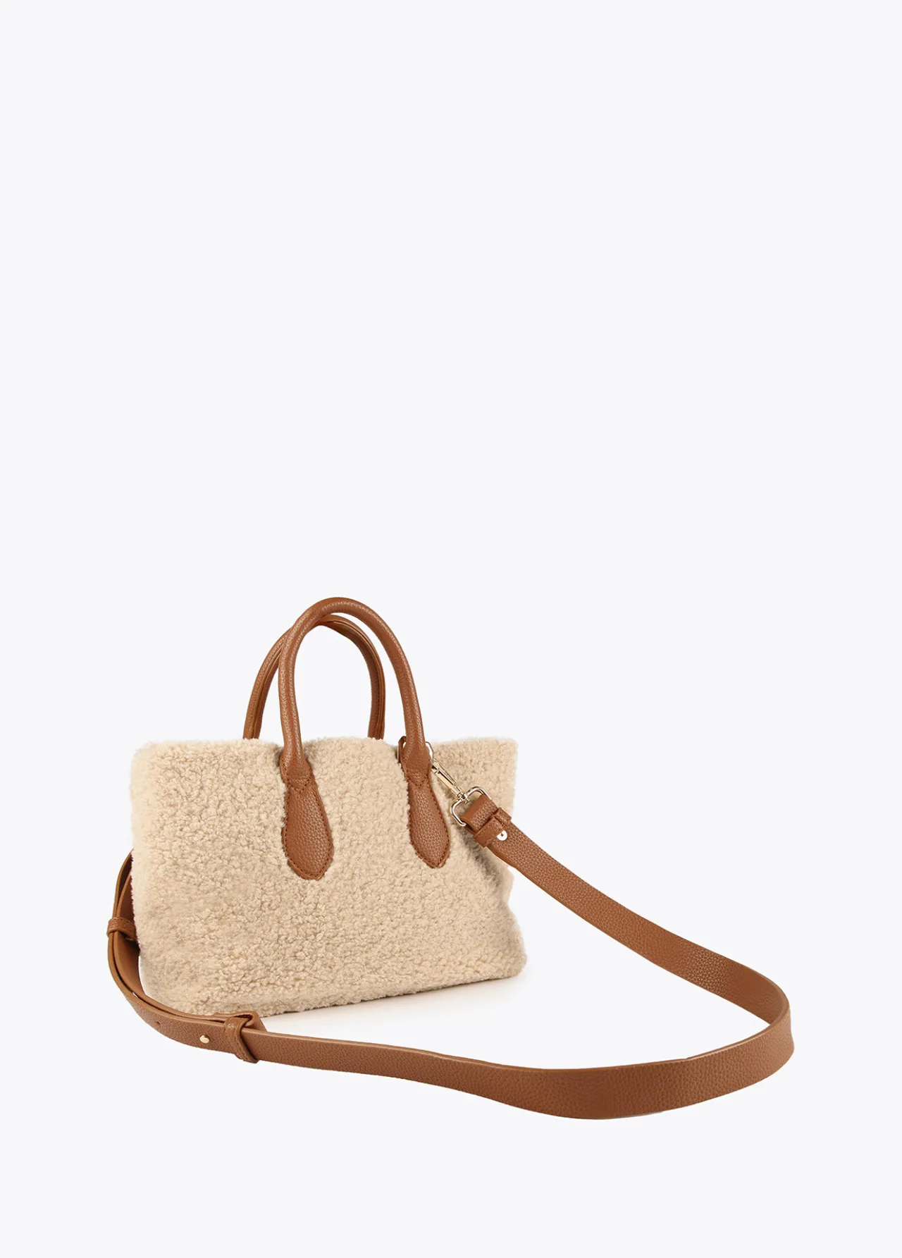 bandolera_borreguito_3.webp Lola Casademunt Bandoleras | Bolsos Pequeños<Bandolera borreguito CRUDO-MARRON