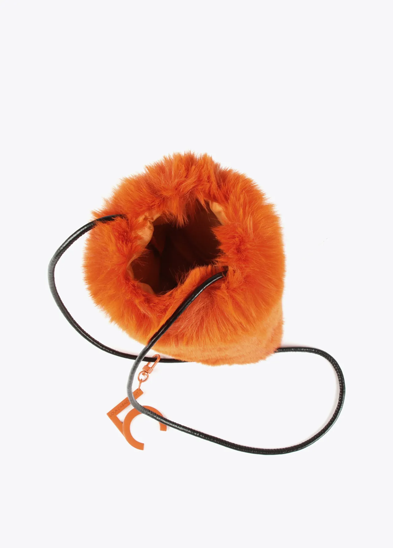 bandolera_efecto_pelo_3.webp Lola Casademunt Bolsos Pequeños | Bandoleras<Bandolera efecto pelo NEGRO