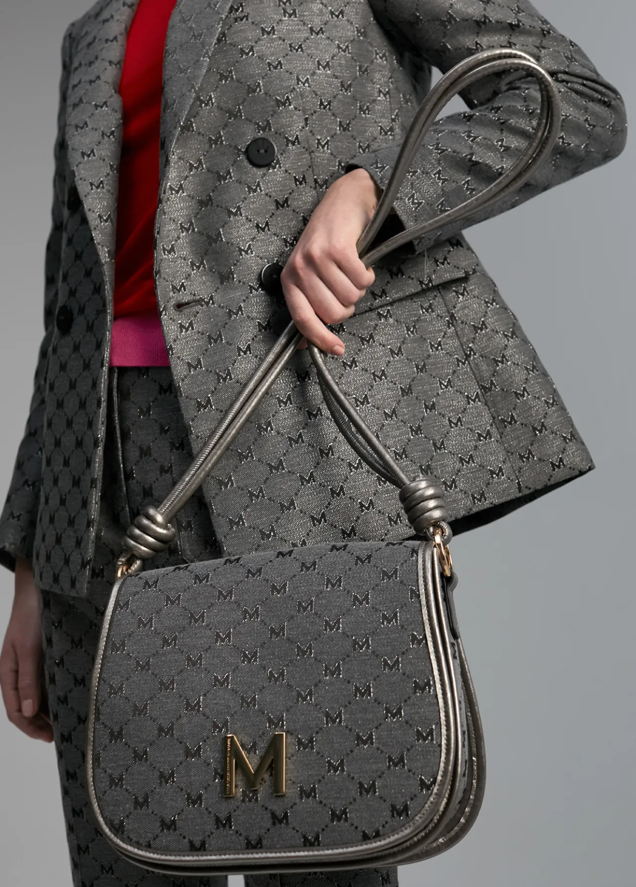 bandolera_gris_jacquard_1.webp Lola Casademunt Bandoleras | Bolsos Pequeños<Bandolera gris jacquard NEGRO-GRIS