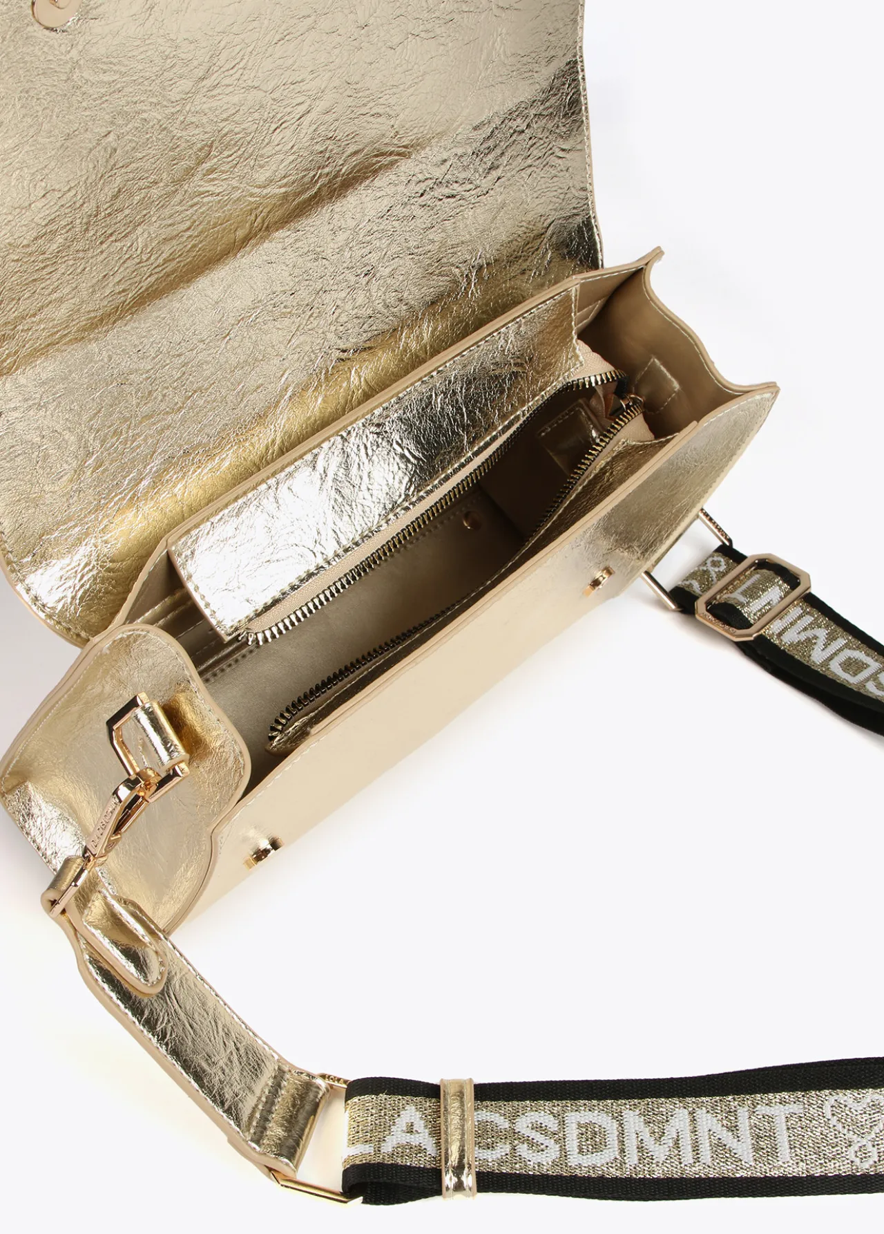bandolera_metalizada_2-1.webp Lola Casademunt Bandoleras | Bolsos Pequeños<Bandolera metalizada DORADO