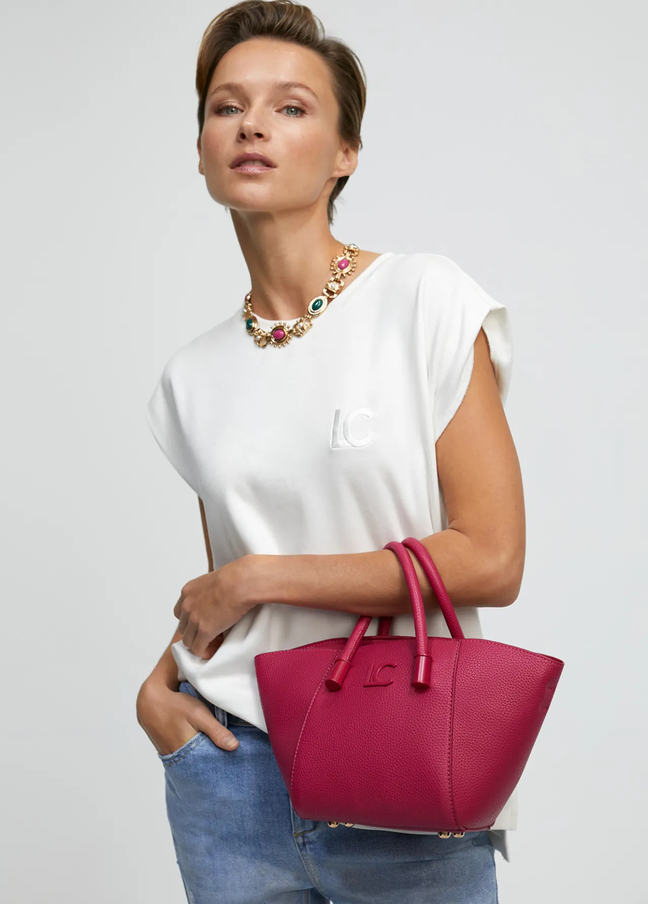 bandolera_mini_shopper_1-1.webp Lola Casademunt Bandoleras | Bolsos Pequeños<Bandolera mini shopper FUCSIA