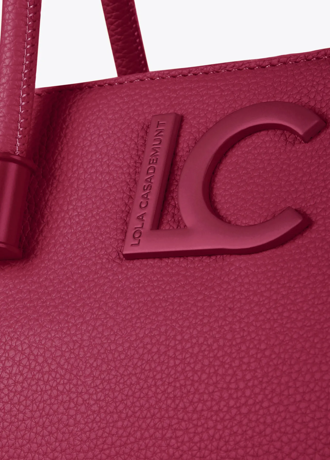 bandolera_mini_shopper_6-1.webp Lola Casademunt Bandoleras | Bolsos Pequeños<Bandolera mini shopper FUCSIA