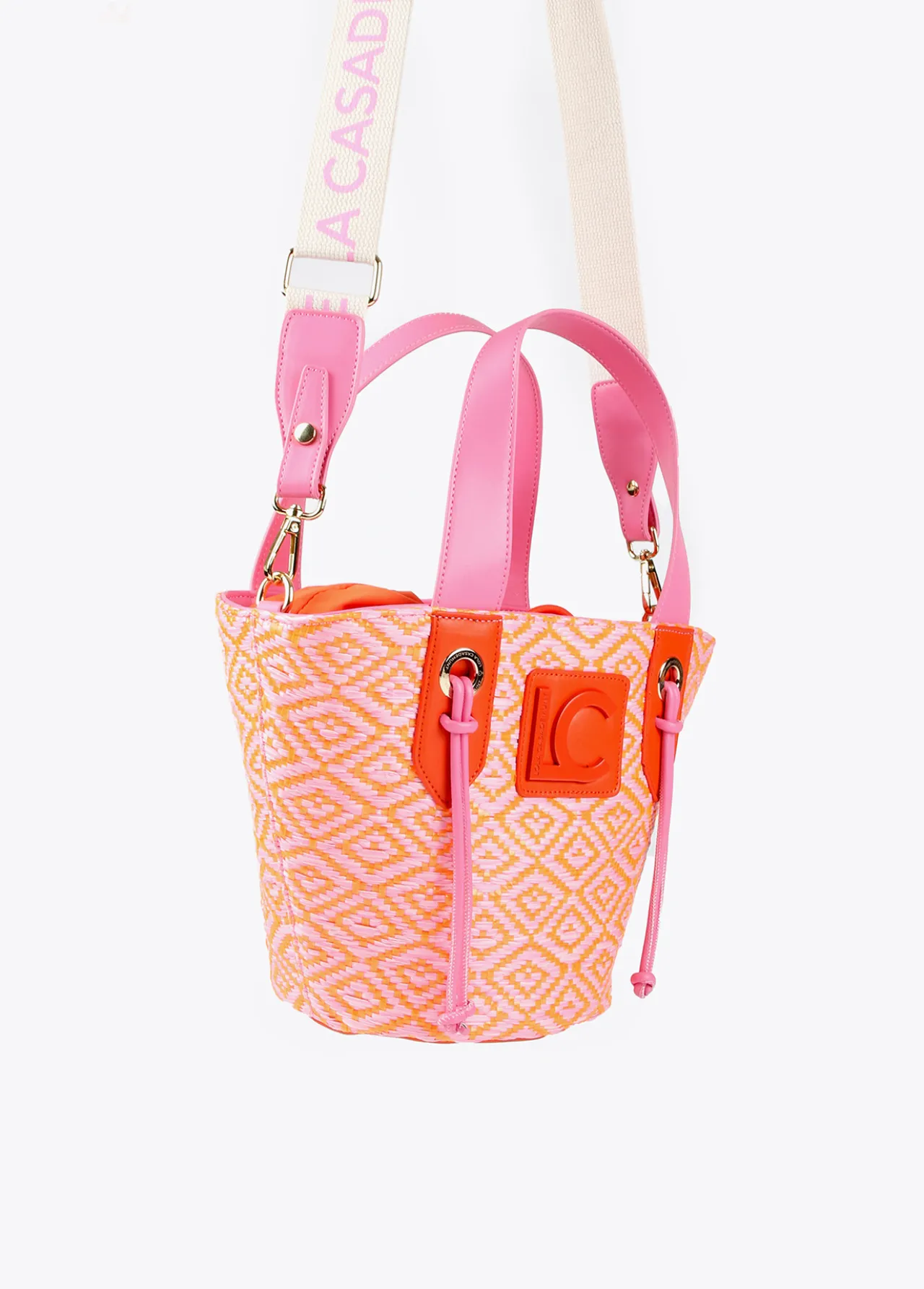 bandolera_tipo_cesta_efecto_rafia_3-1.webp Lola Casademunt Bolsos<Bandolera tipo cesta efecto rafia NEGRO-CRUDO