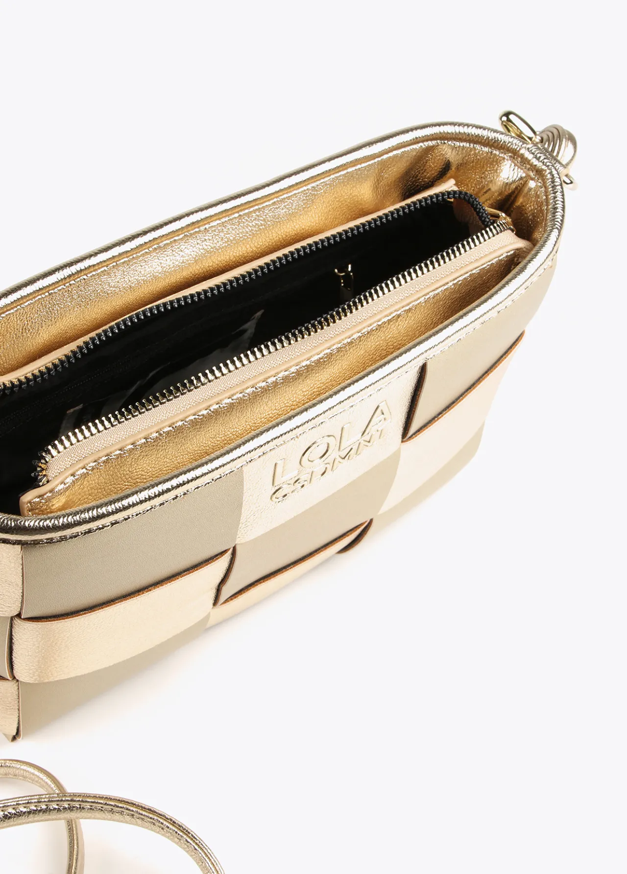 bandolera_trenzada_4-1.webp Lola Casademunt Bandoleras | Bolsos Pequeños<Bandolera trenzada DORADO
