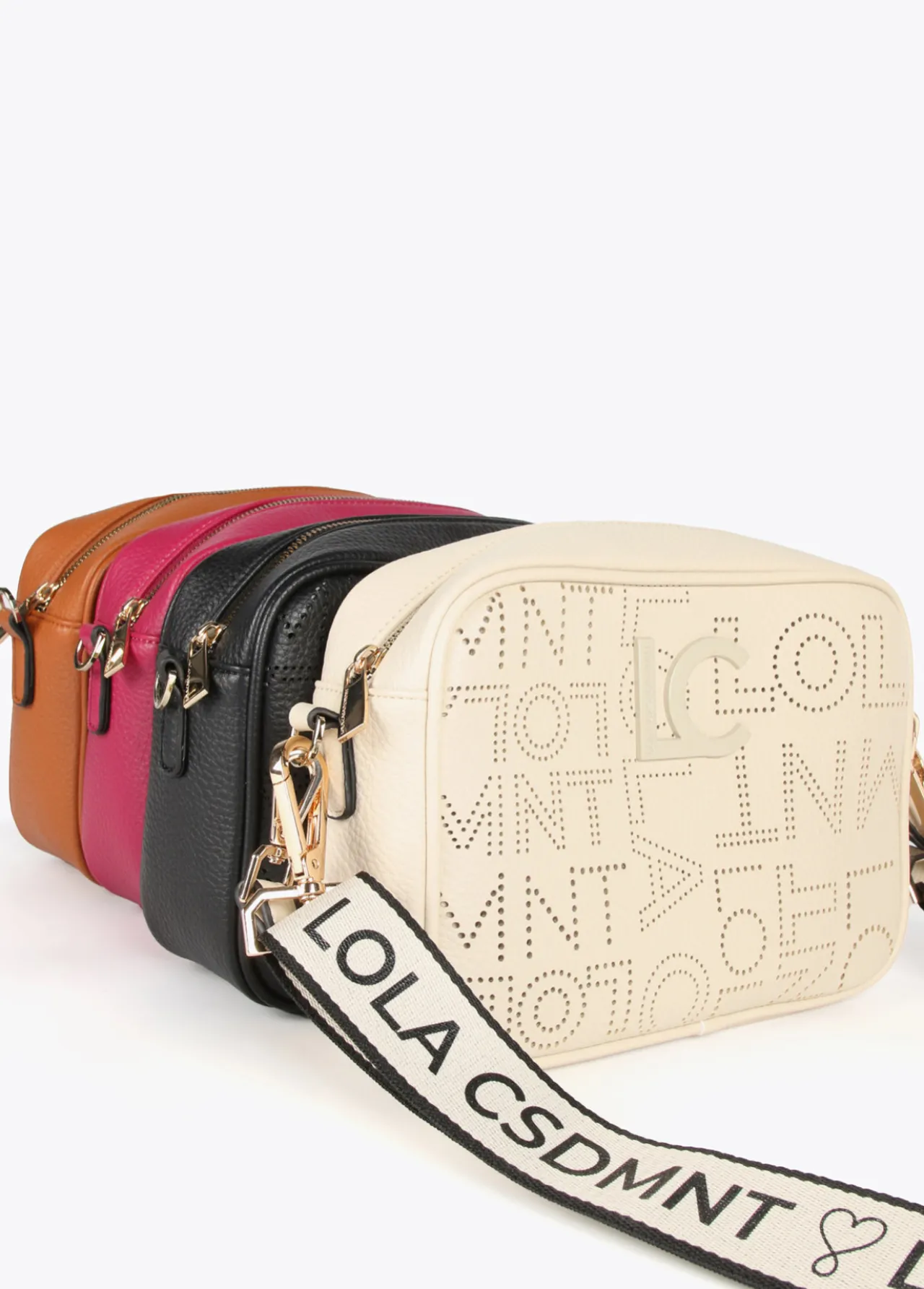 bandolera_troquelada_5.webp Lola Casademunt Bandoleras | Bolsos Pequeños<Bandolera troquelada MARRON