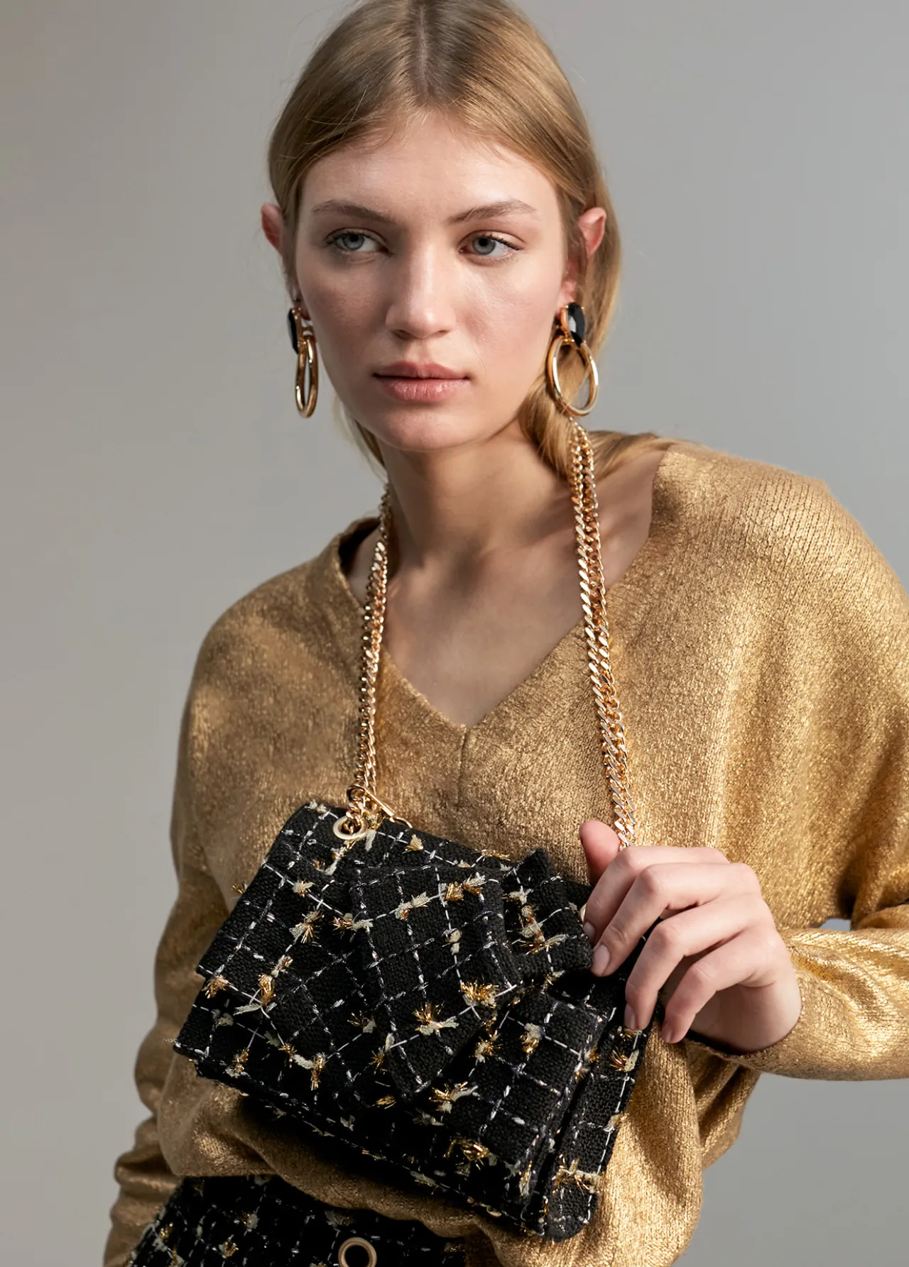 bandolera_tweed_6.webp Lola Casademunt Bandoleras | Bolsos Pequeños<Bandolera tweed NEGRO-METAL