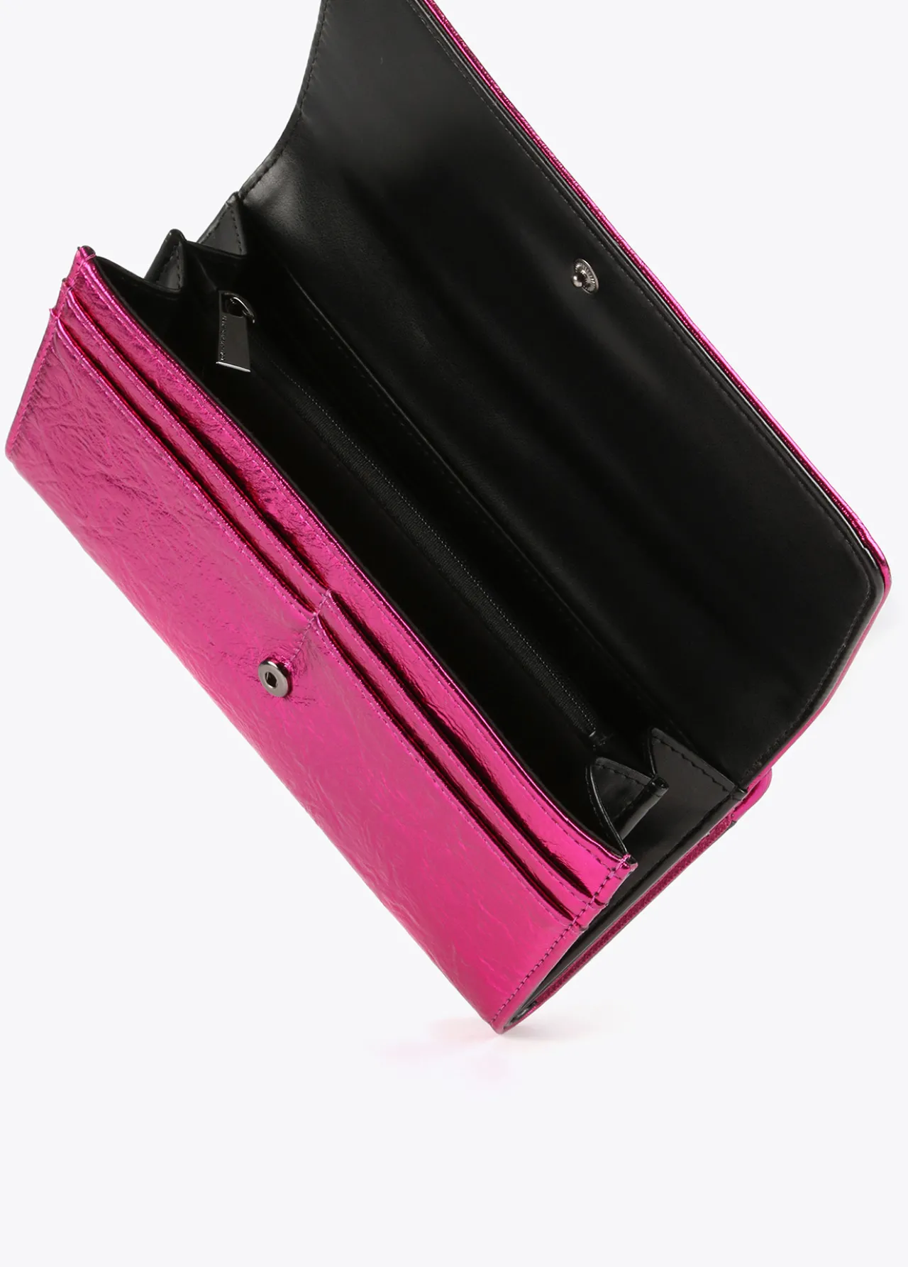 billetero_grande_metalizado_3-1.webp Lola Casademunt Carteras Y Monederos<Billetero grande metalizado FUCSIA