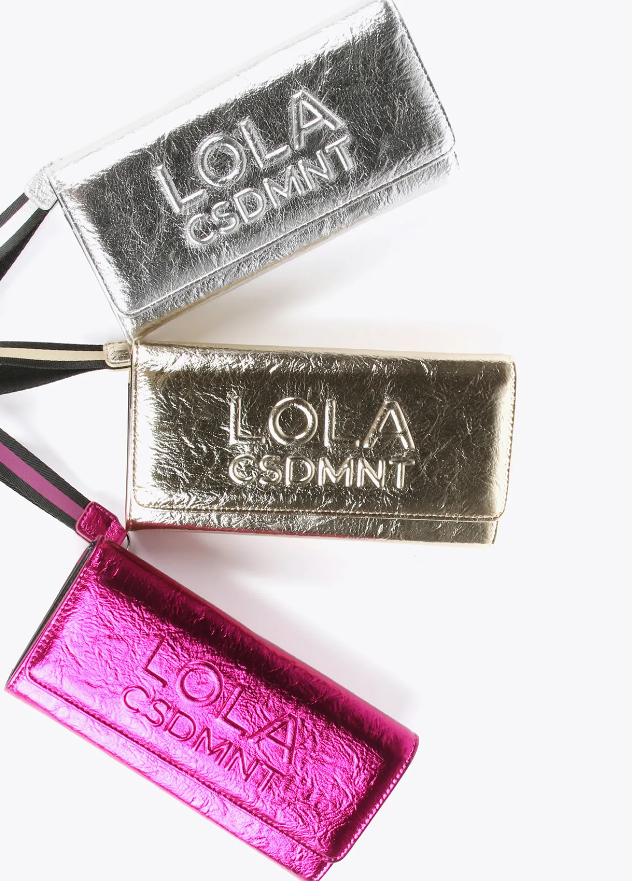 billetero_grande_metalizado_4.webp Lola Casademunt Carteras Y Monederos<Billetero grande metalizado FUCSIA