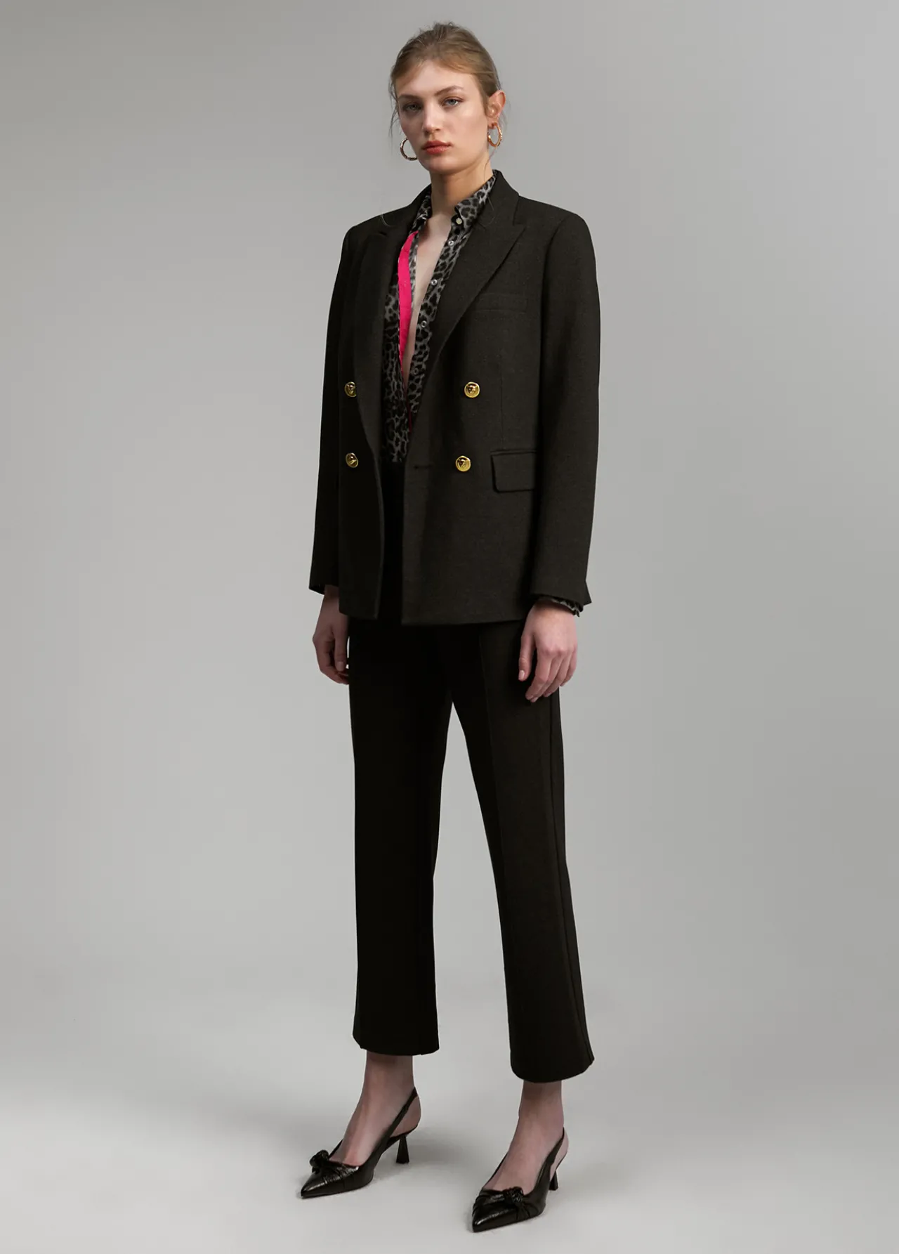 blazer_botn_animal_3.webp Lola Casademunt Americanas Y Blazers<Blazer botón animal GRISOSCURO