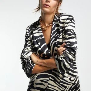 Lola Casademunt Animal Print | Americanas Y Blazers<Blazer estampada cebra NEGRO-CRUDO