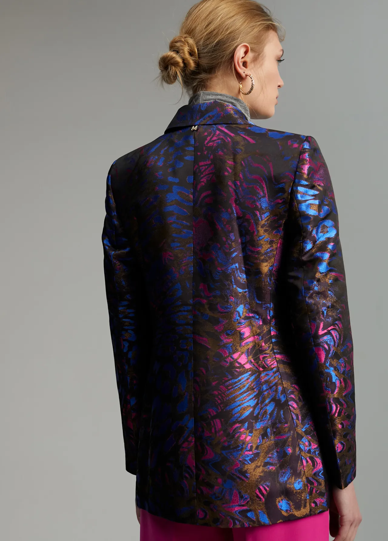 blazer_jacquard_estampado_2.webp Lola Casademunt Americanas Y Blazers<Blazer jacquard estampado AZUL-MULTICOLOR