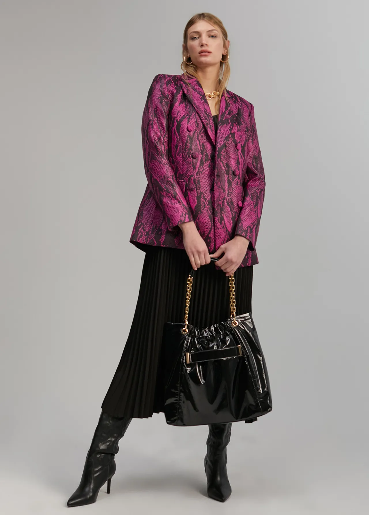 blazer_jacquard_serpiente_1.webp Lola Casademunt Americanas Y Blazers | Animal Print<Blazer jacquard serpiente ROSA-NEGRO