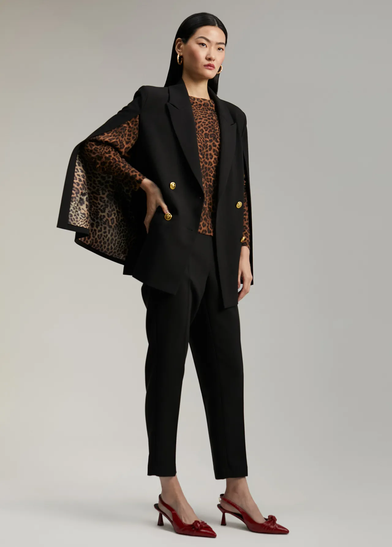 blazer_tipo_capa_6-1.webp Lola Casademunt Americanas Y Blazers<Blazer tipo capa CAMEL