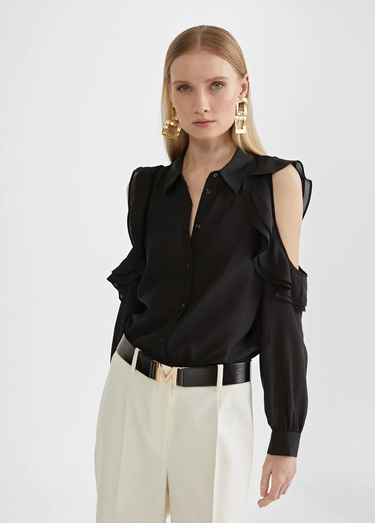 blusa_hombros_descubiertos_1.webp Lola Casademunt Camisas Y Blusas<Blusa hombros descubiertos AZULELECTRICO