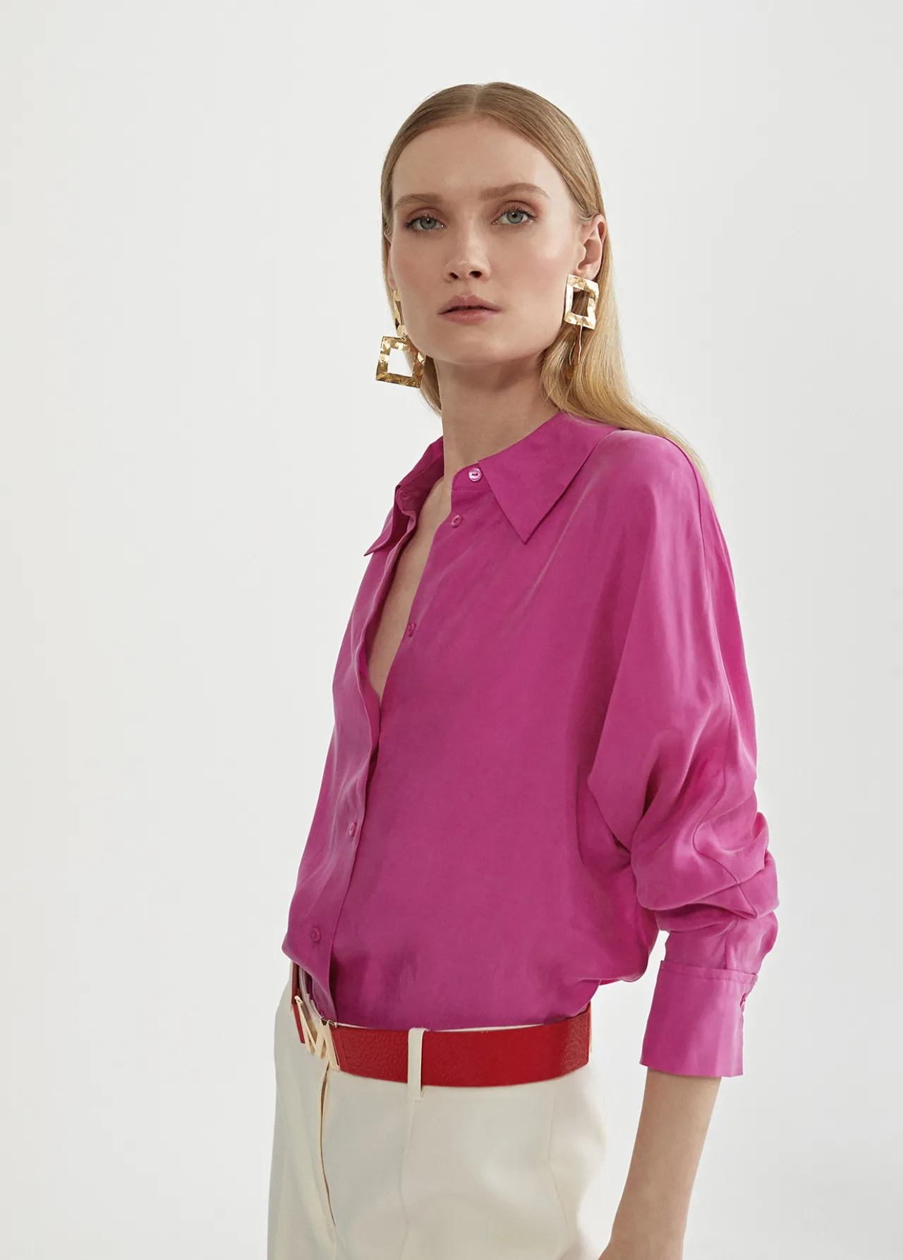 blusa_monocolor_0-1.webp Lola Casademunt Camisas Y Blusas<Blusa monocolor CRUDO