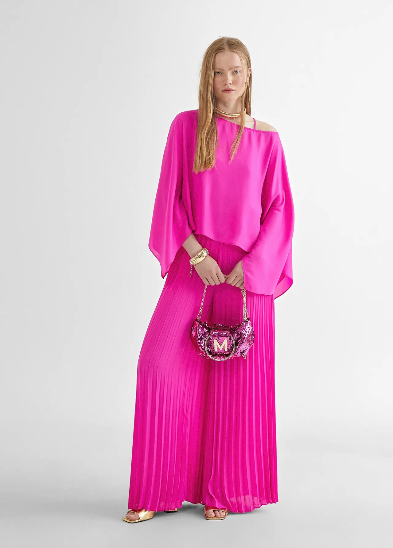blusacapa_satinada_4.webp Lola Casademunt Americanas Y Blazers | Camisas Y Blusas<Blusa/capa satinada FUCSIA