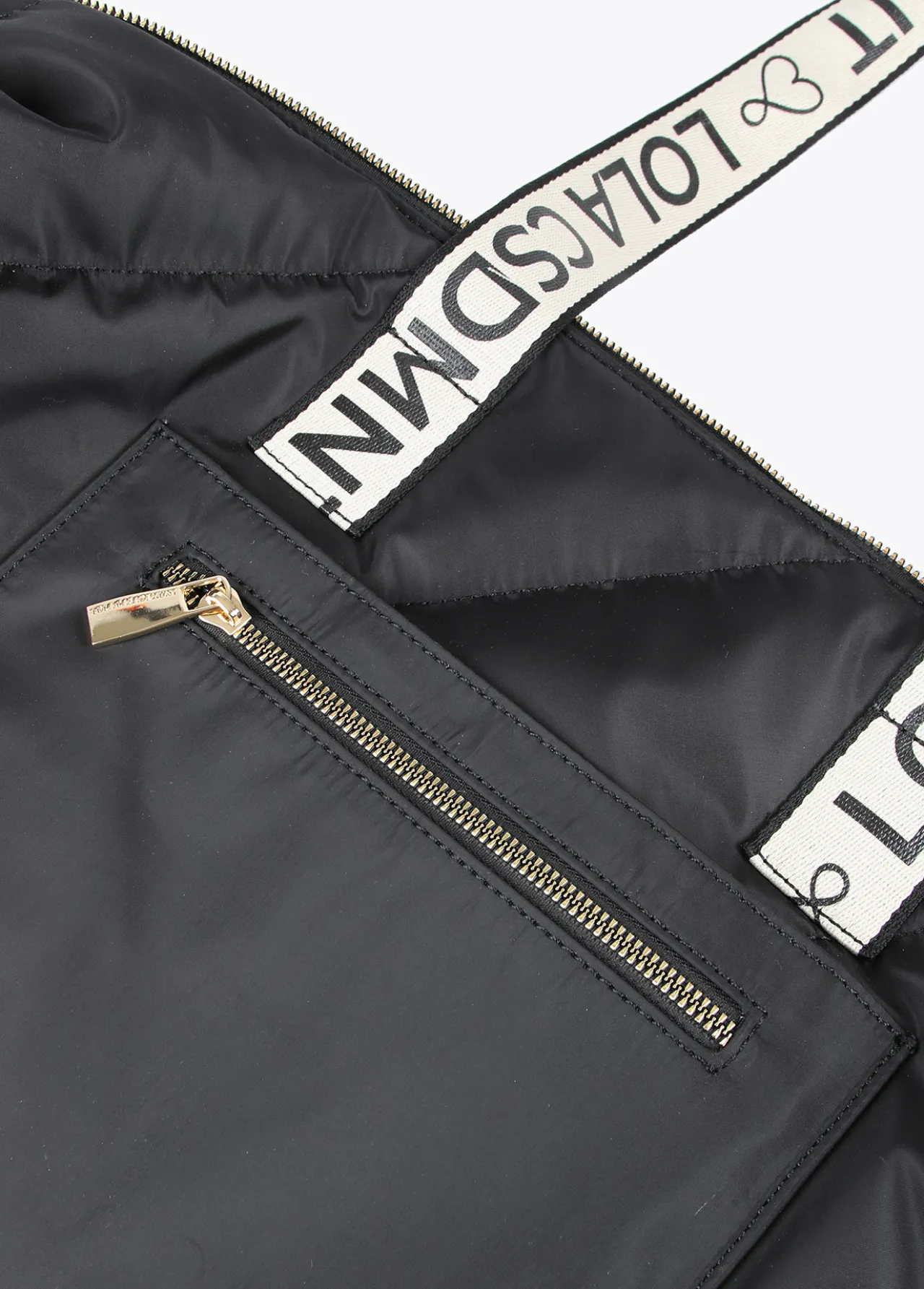 bolsa_de_viaje_weekend_acolchado_6.webp Lola Casademunt Bolsos<Bolsa de viaje weekend acolchado NEGRO