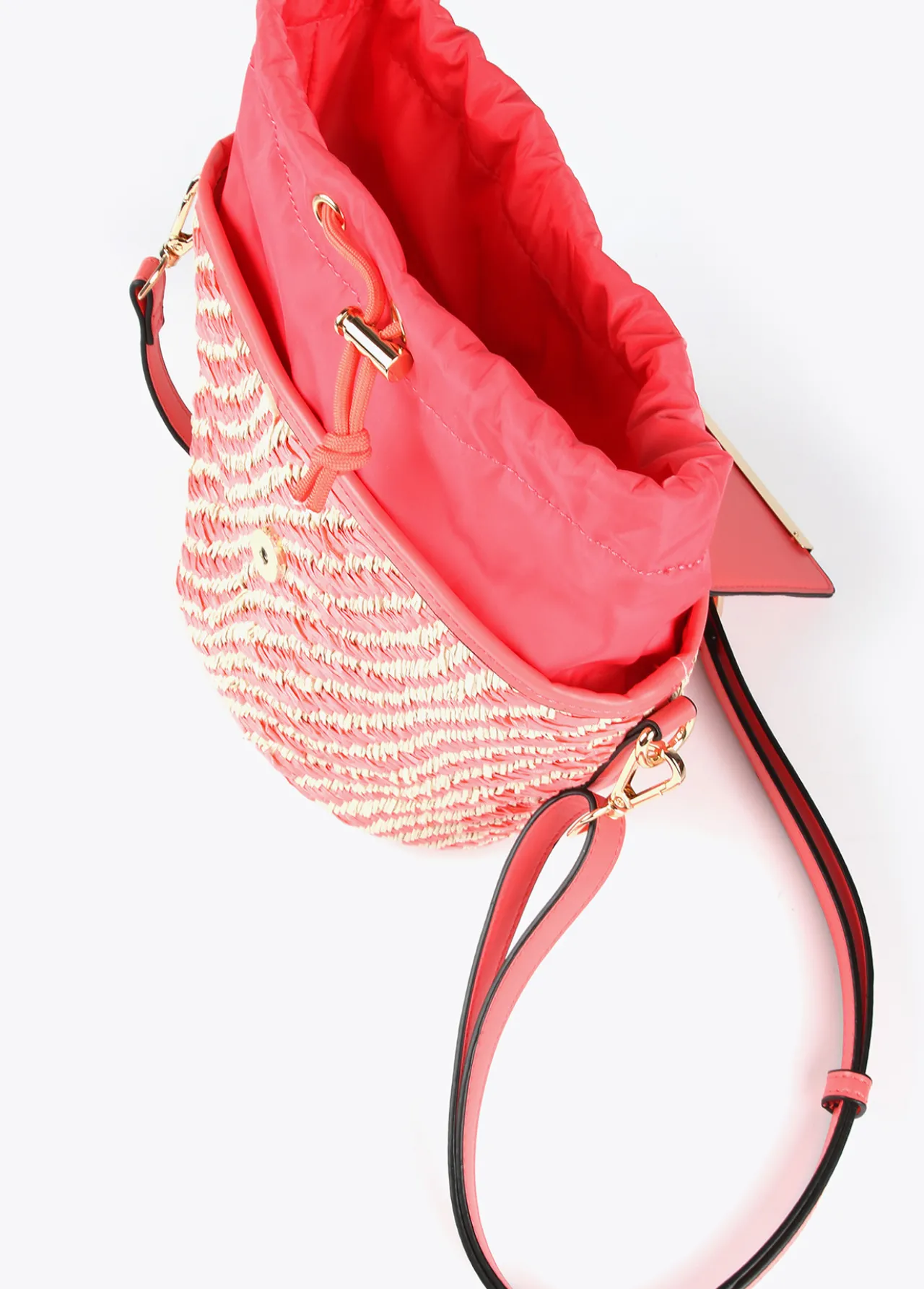 bolsito_bandolera_tipo_cesta_1-1.webp Lola Casademunt Bolsos | Baño<Bolsito bandolera tipo cesta NEGRO-CRUDO