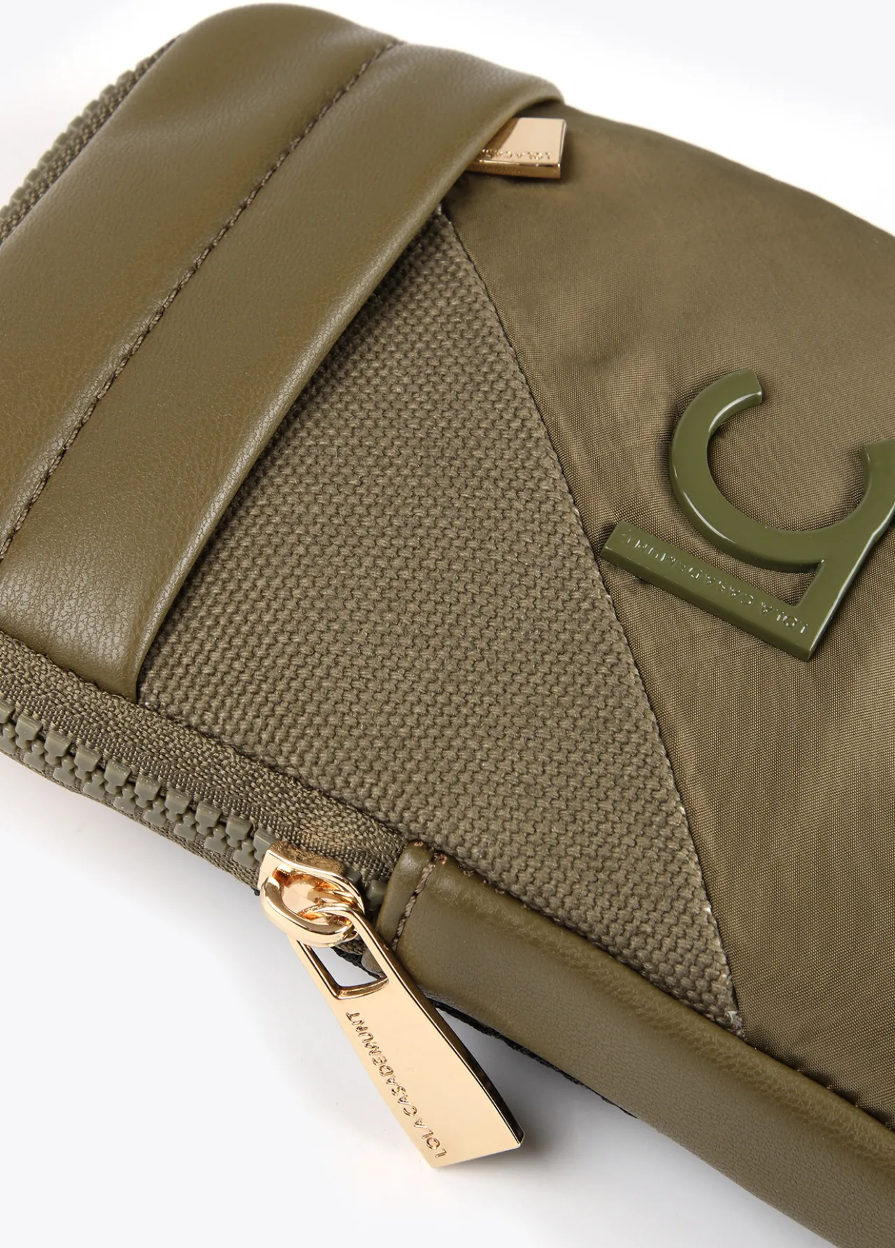 bolsito_portamvil_3.webp Lola Casademunt Bolsos<Bolsito portamóvil NEGRO
