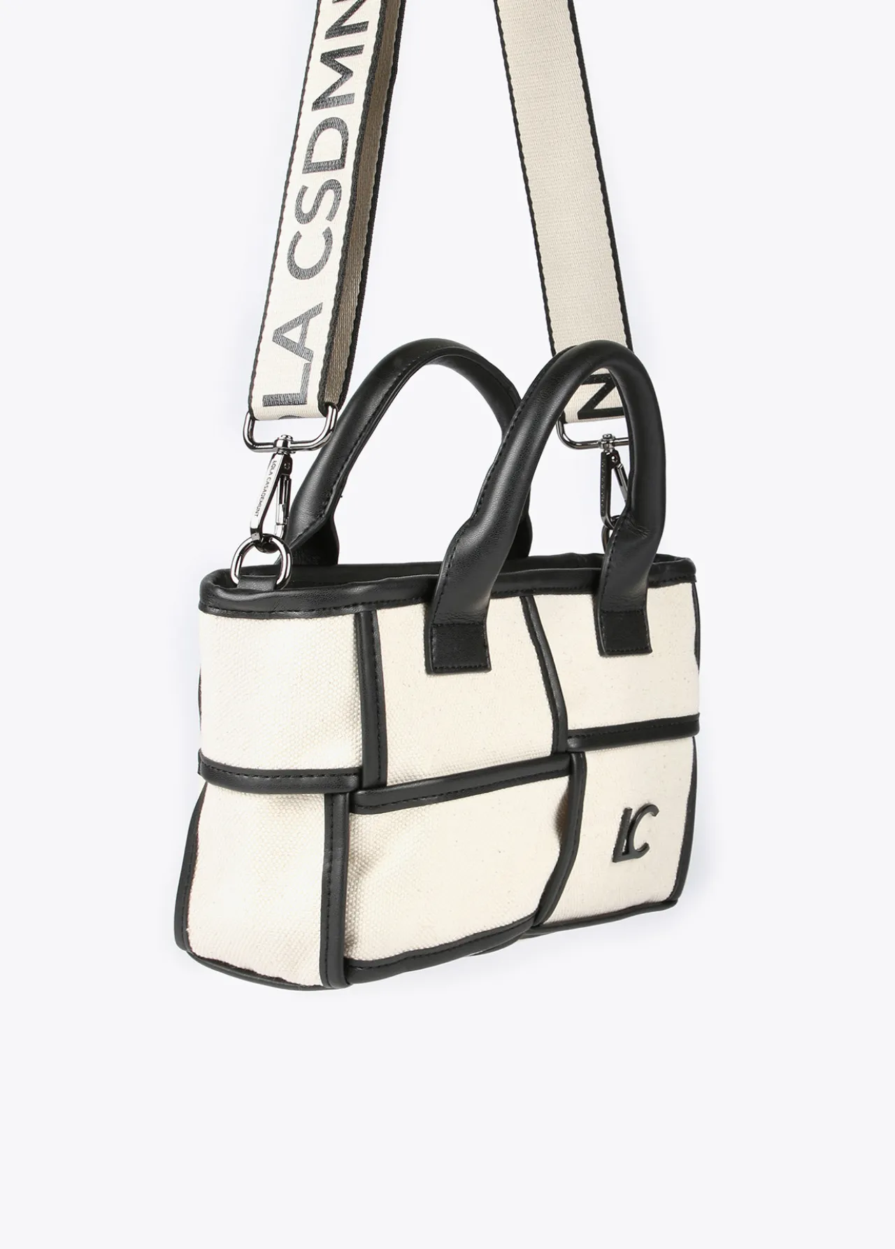 bolso_bandolera_con_detalles_a_contraste_2.webp Lola Casademunt Bolsos<Bolso bandolera con detalles a contraste CRUDO-NEGRO