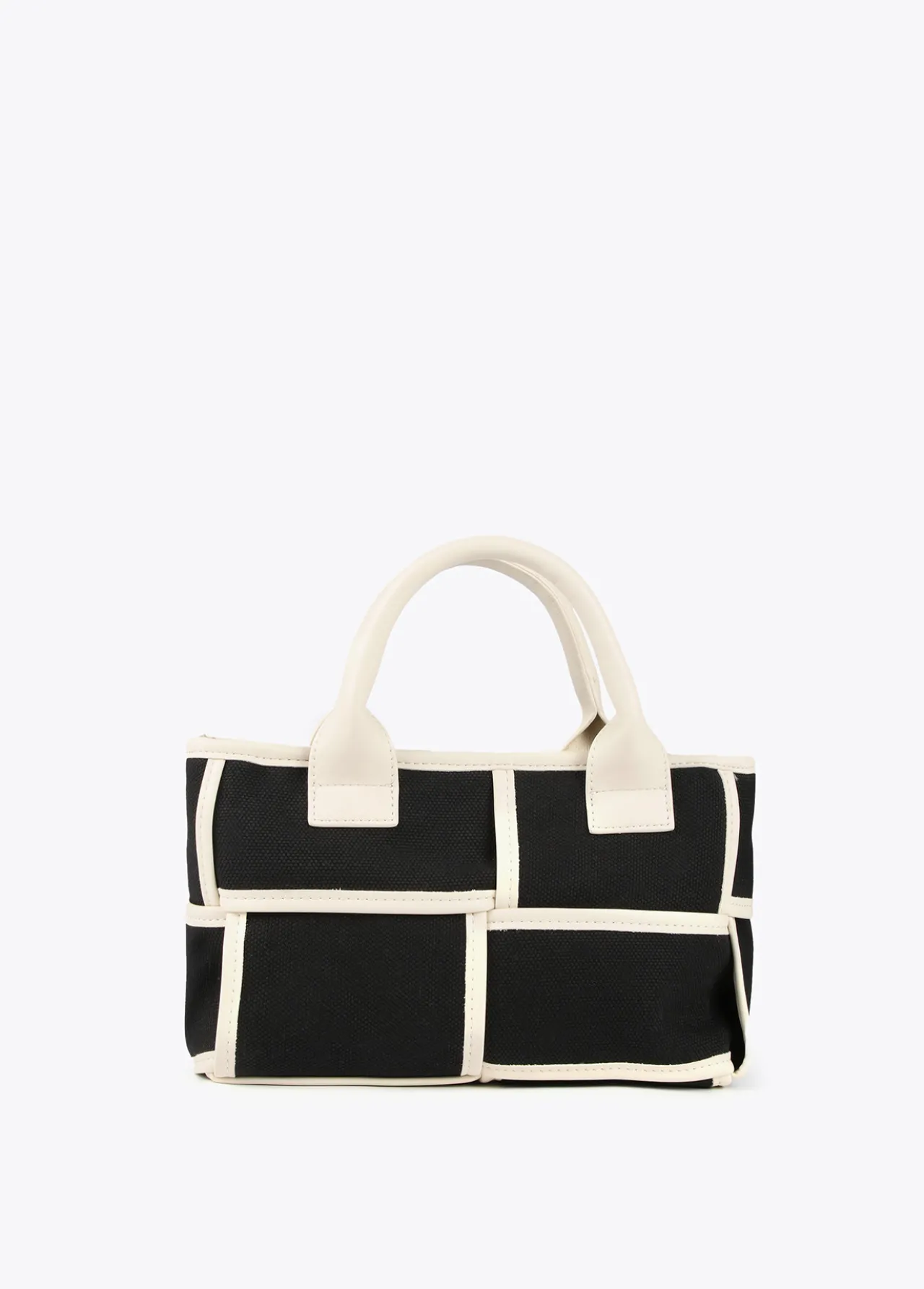 bolso_bandolera_con_detalles_a_contraste_4-1.webp Lola Casademunt Bolsos<Bolso bandolera con detalles a contraste CRUDO-NEGRO
