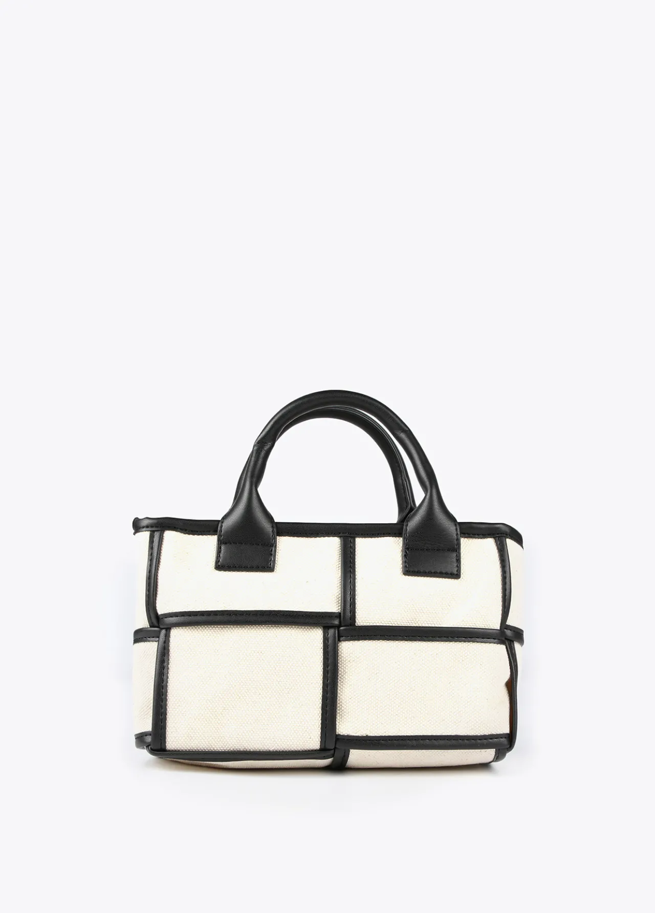 bolso_bandolera_con_detalles_a_contraste_5.webp Lola Casademunt Bolsos<Bolso bandolera con detalles a contraste CRUDO-NEGRO