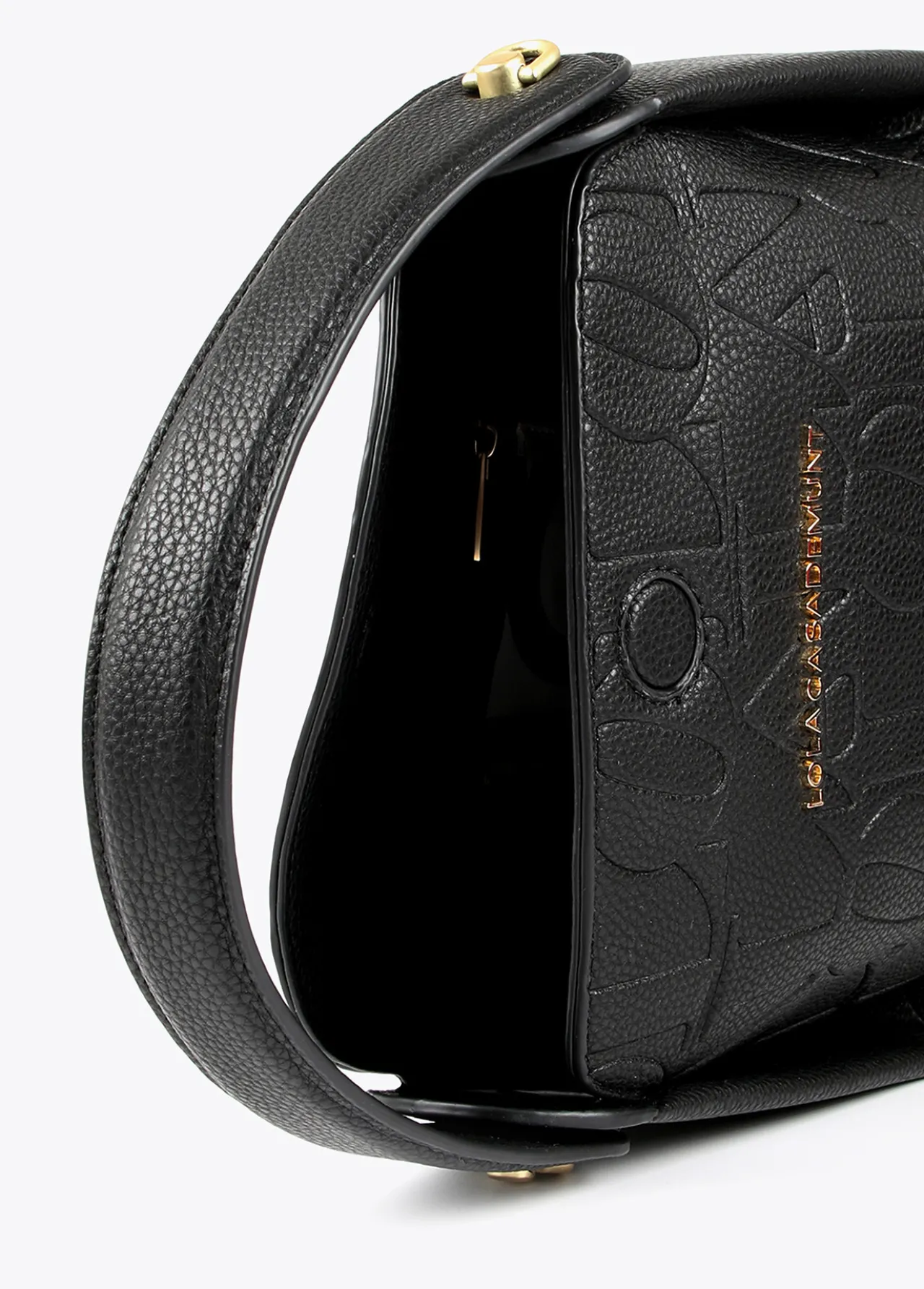 bolso_bandolera_con_logo_grabado_4.webp Lola Casademunt Bolsos<Bolso bandolera con logo grabado NEGRO