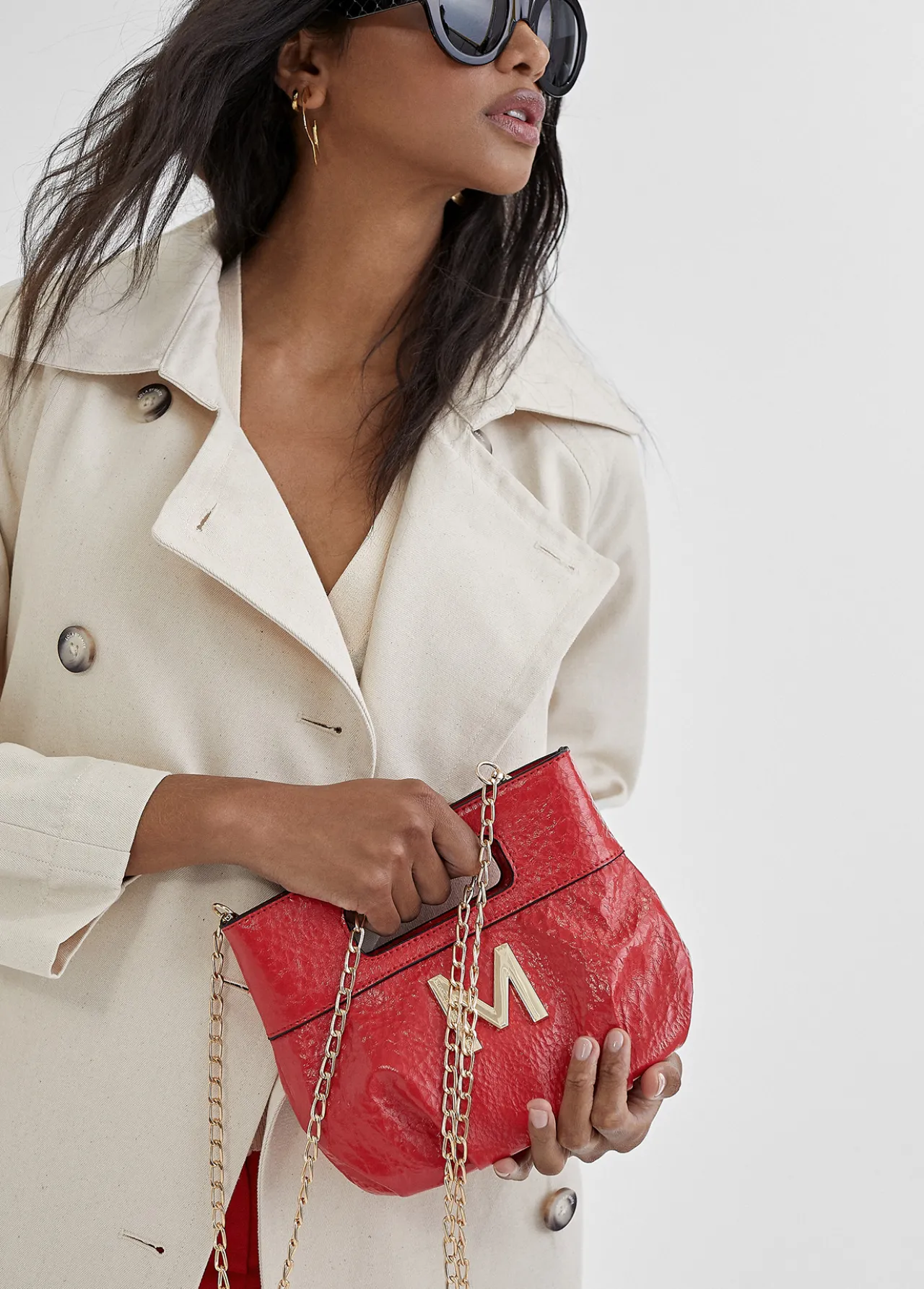 bolso_de_mano_con_frunces_1.webp Lola Casademunt Bolsos<Bolso de mano con frunces FUCSIA
