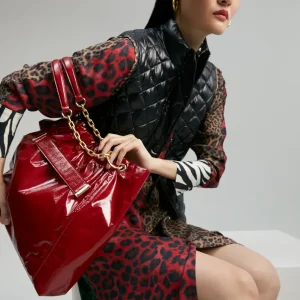Lola Casademunt Bolsos Shopper | Bolsos De Hombro<Bolso shopper brillante NEGRO