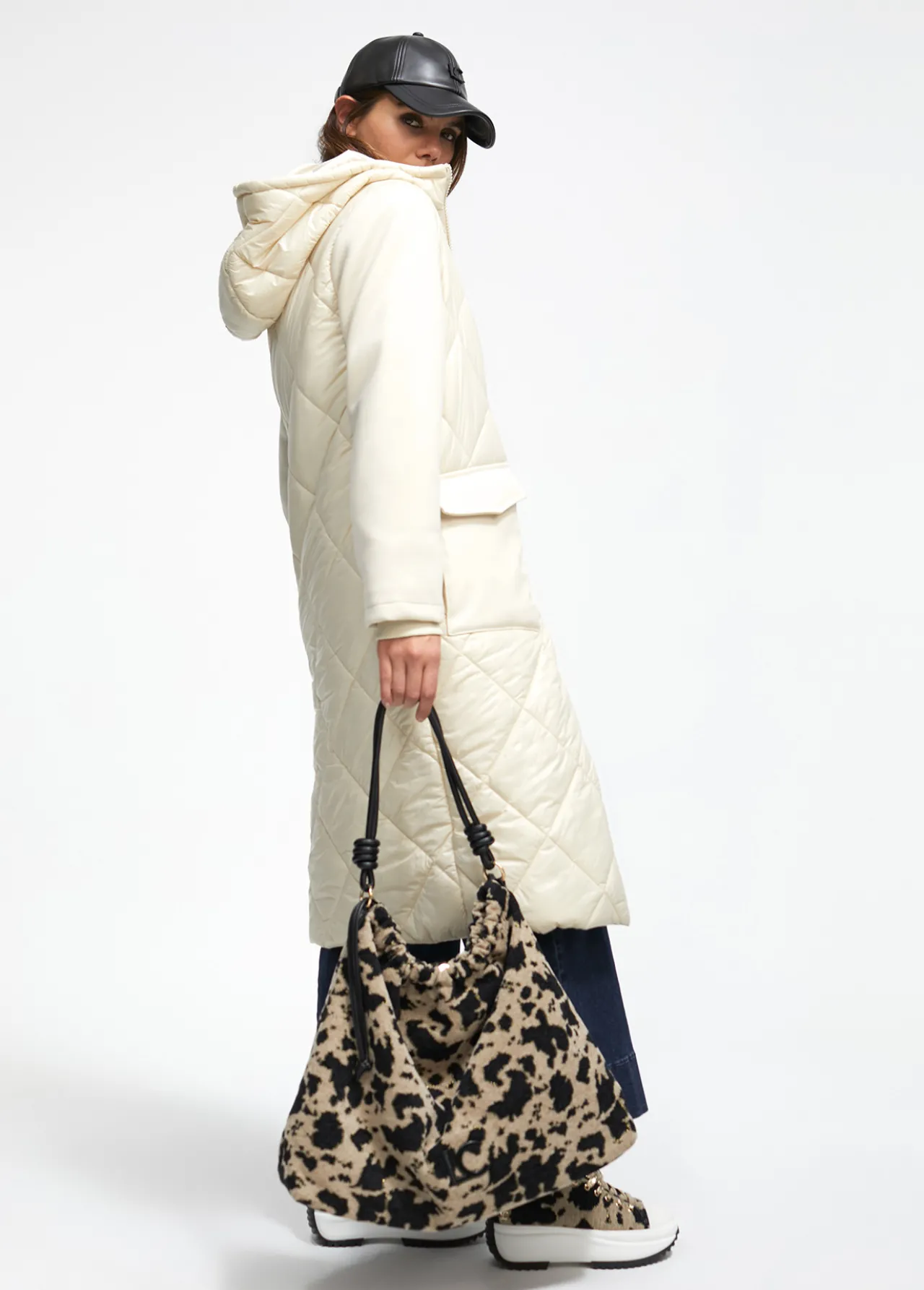 bolso_tejido_animal_4.webp Lola Casademunt Animal Print | Bolsos Shopper<Bolso tejido animal CRUDO-NEGRO