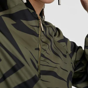 Lola Casademunt Chaquetas Y Gabardinas<Bomber estampado animal NEGRO-VERDE