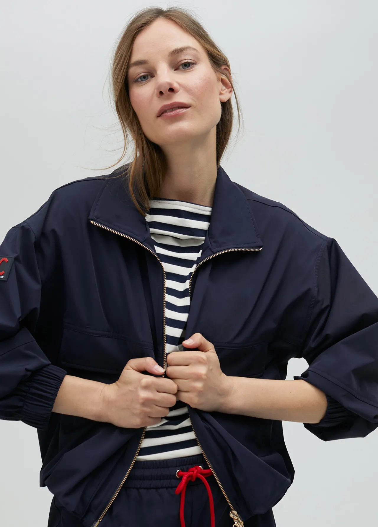 bomber_tcnica_de_edicin_limitada__lola_casademunt_0.webp Lola Casademunt Abrigos Y Cazadoras | Chaquetas Y Gabardinas<Bomber técnica de edición limitada - Lola Casademunt NAVY