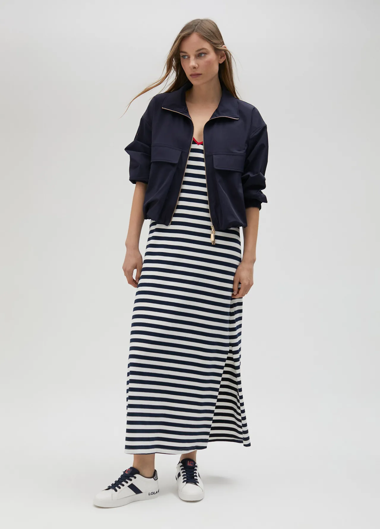 bomber_tcnica_de_edicin_limitada__lola_casademunt_2.webp Lola Casademunt Abrigos Y Cazadoras | Chaquetas Y Gabardinas<Bomber técnica de edición limitada - Lola Casademunt NAVY