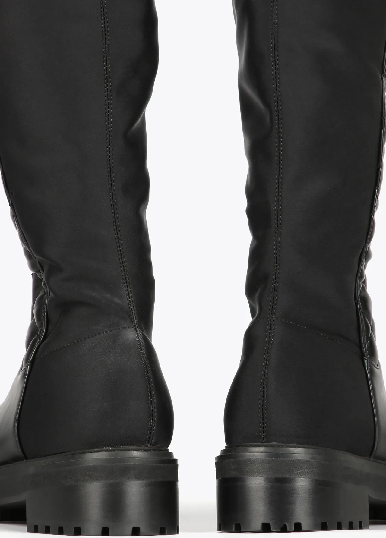 bota_de_caa_alta_acolchada_5.webp Lola Casademunt Botas Y Botines<Bota de caña alta acolchada NEGRO