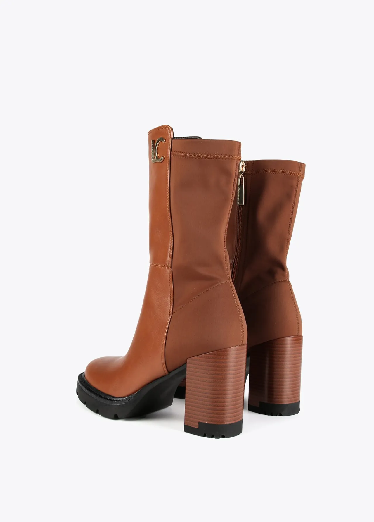 botin_media_caa_dos_tejidos__calzado__lola_casademunt_4.webp Lola Casademunt Botas Y Botines<Botin media caña dos tejidos | Calzado | Lola Casademunt MARRON