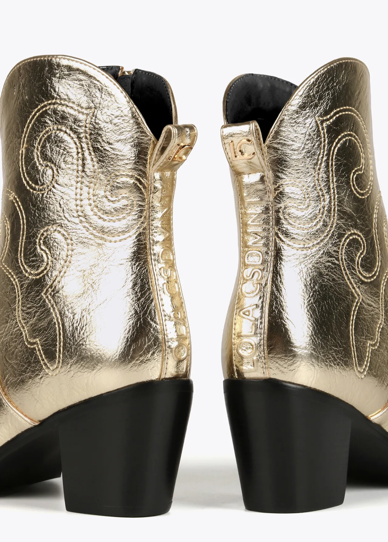 botn_estilo_cowboy_8.webp Lola Casademunt Botas Y Botines<Botín estilo cowboy PLATEADO