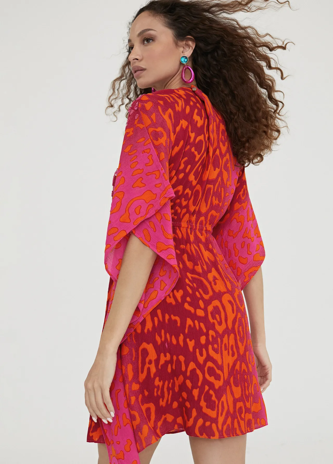 caftan_corto_print_animal_2.webp Lola Casademunt Baño<Caftan corto print animal ROSA