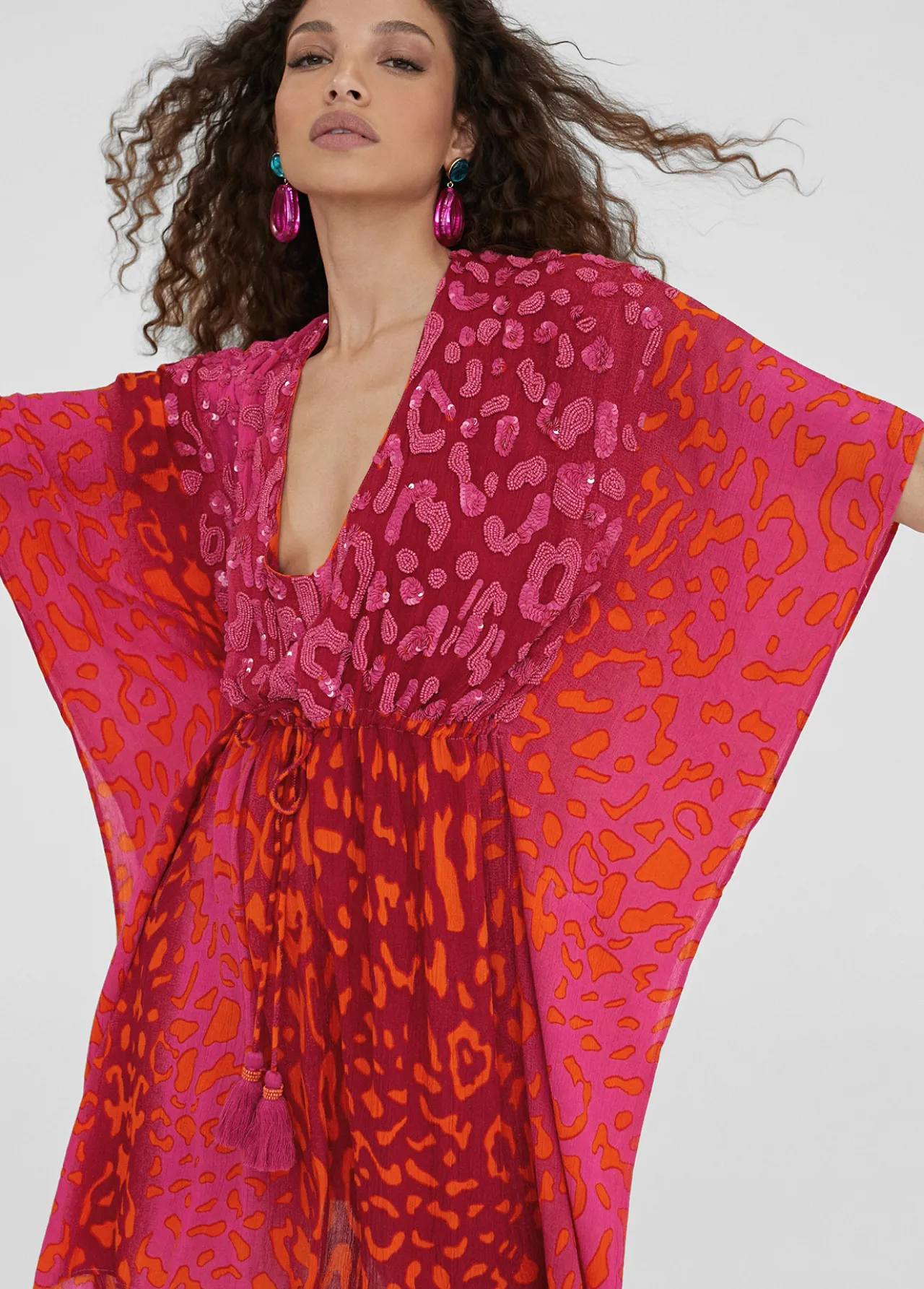 caftan_corto_print_animal_3.webp Lola Casademunt Baño<Caftan corto print animal ROSA