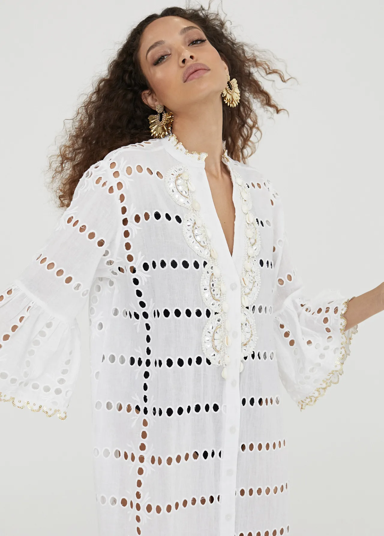 caftan_largo_bordado_1.webp Lola Casademunt Baño<Caftan largo bordado BLANCO