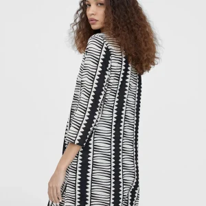 Lola Casademunt Camisas Y Blusas | Baño<Caftán camisero estampado étnico NEGRO-BLANCO