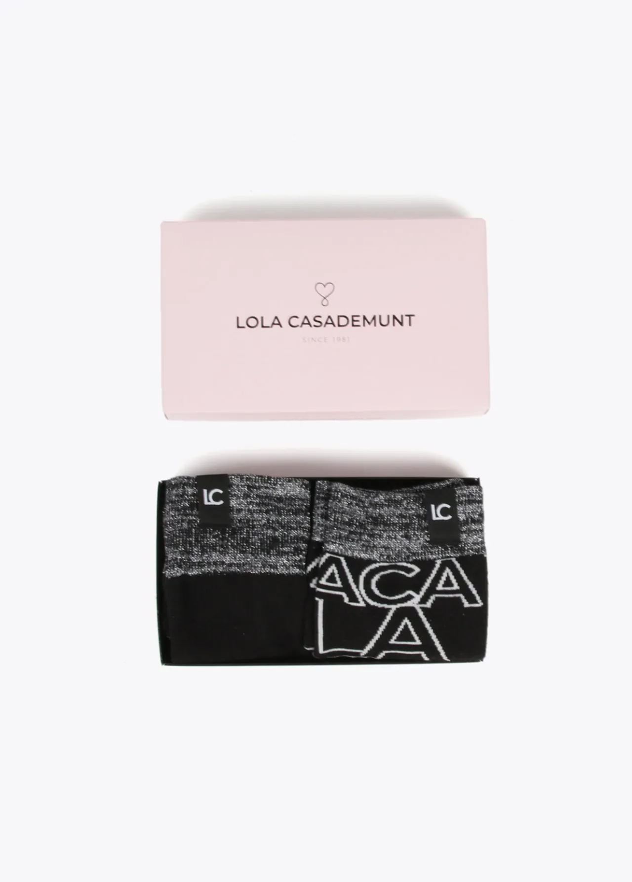 caja_pack_calcetines_0-1.webp Lola Casademunt Otros Complementos<Caja pack calcetines ROSA-ROJO