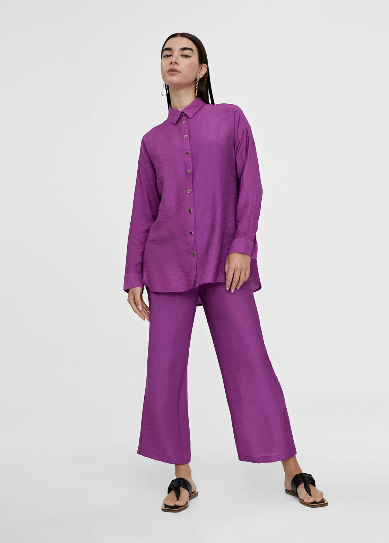 camisa_basica_manga_larga_4.webp Lola Casademunt Camisas Y Blusas<Camisa basica manga larga LILA
