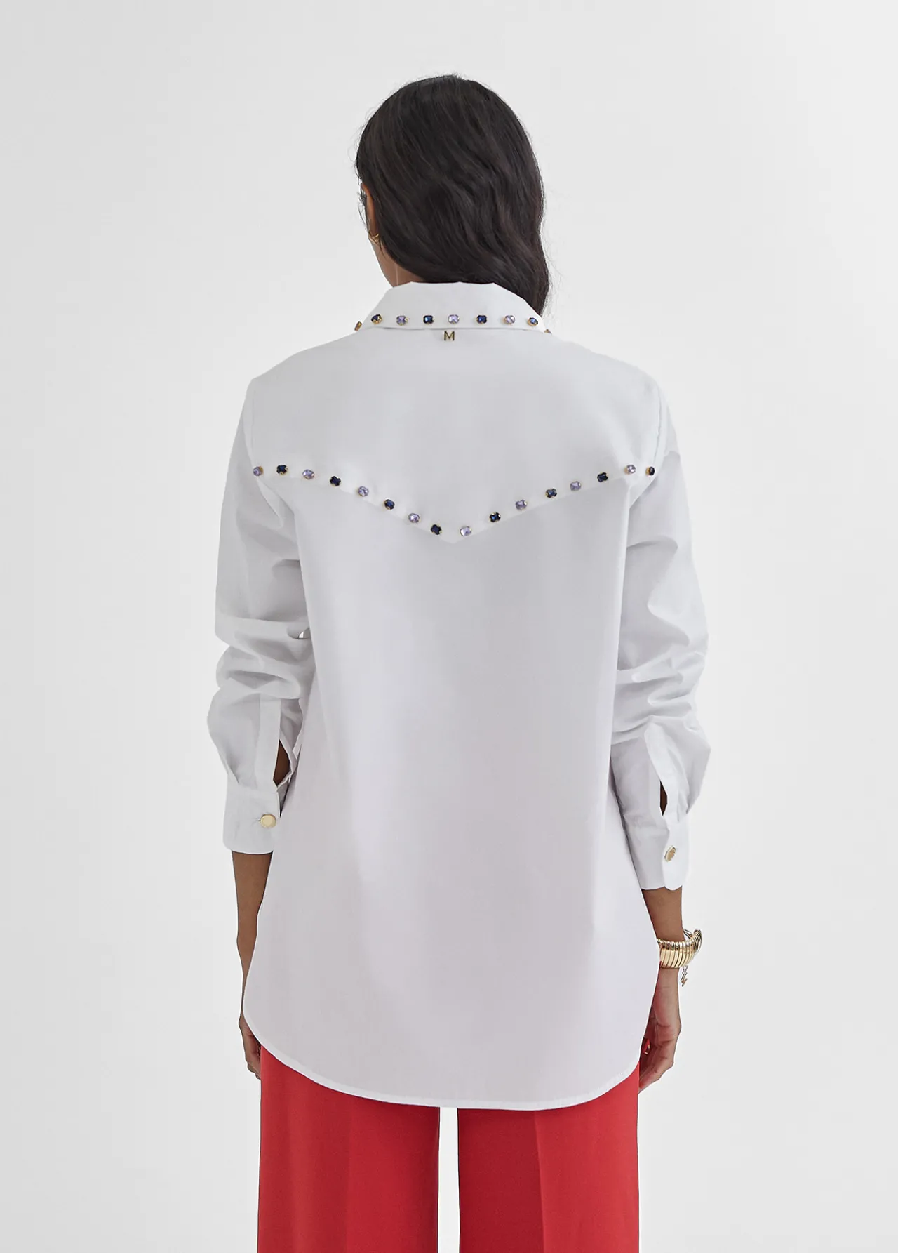 camisa_con_detalle_joyas_2.webp Lola Casademunt Camisas Y Blusas<Camisa con detalle joyas BLANCO