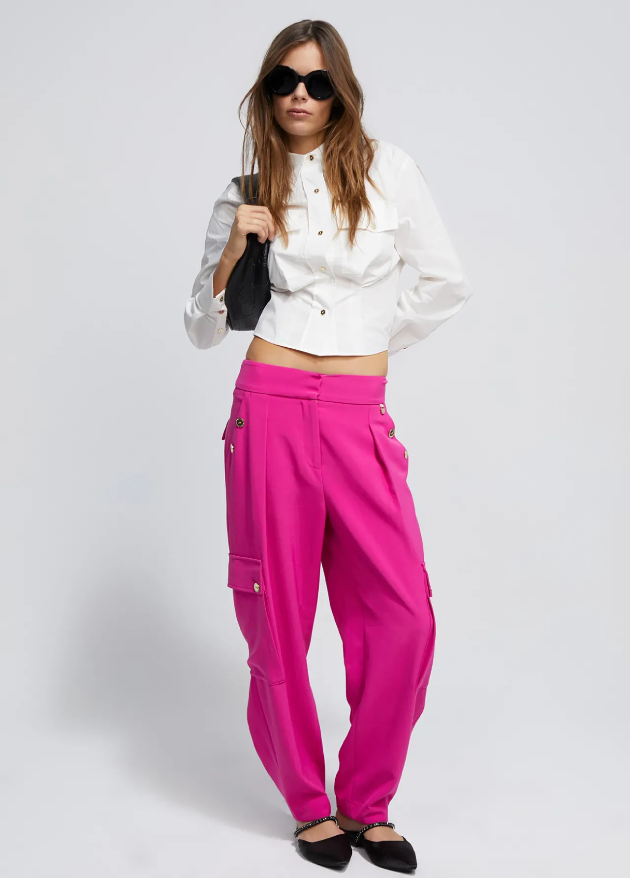 camisa_cropped_1.webp Lola Casademunt Camisas Y Blusas<Camisa cropped BLANCO