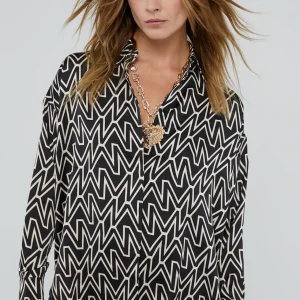 Lola Casademunt Camisas Y Blusas<Camisa larga monograma NEGRO-CRUDO