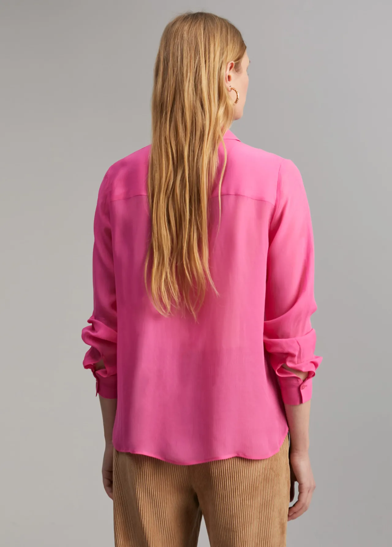 camisa_transparencia_bolsillos_1.webp Lola Casademunt Camisas Y Blusas<Camisa transparencia bolsillos ROSA
